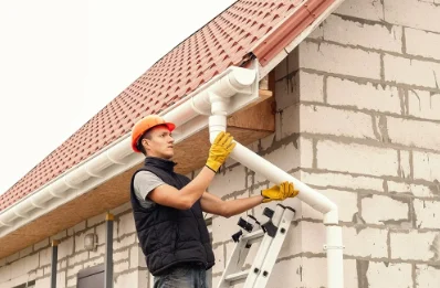 Pose et remplacement de gouttières à Palaja
